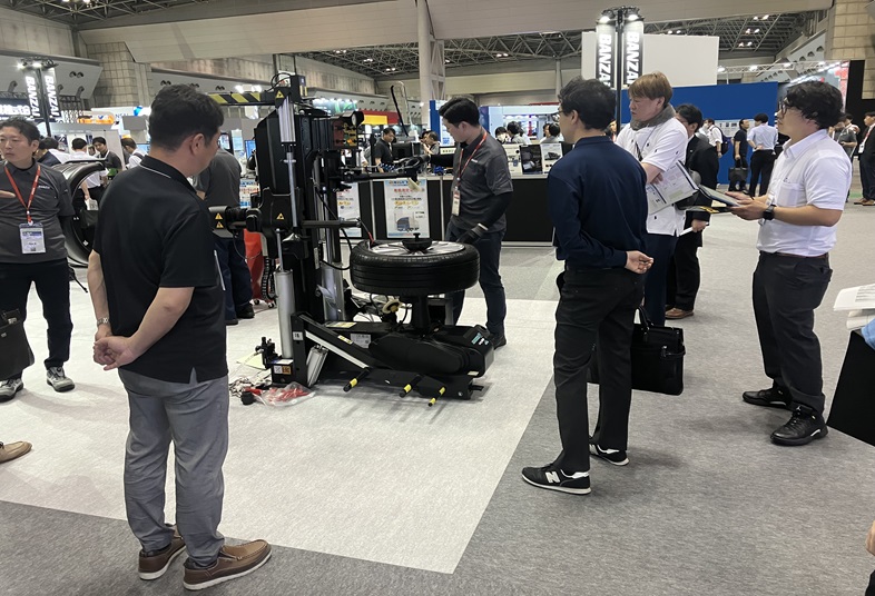 タイヤ機器コーナー